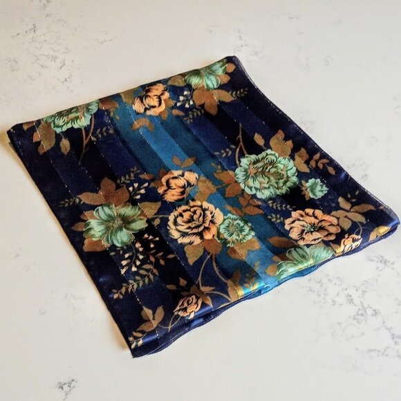 Vintage Berkshire Blue Floral Gold Thread Scarf - Picture 3 of 5